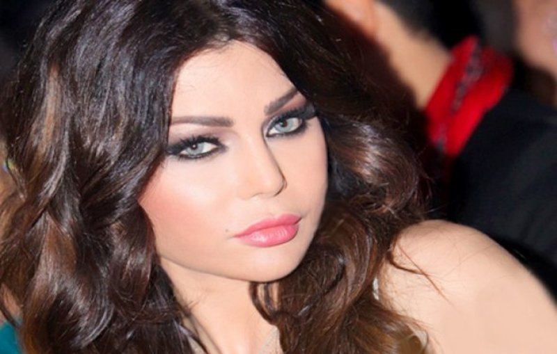صورة هيفاء وهبي تتحول لشقراء شاهدوا كيف أصبح شكلها!
